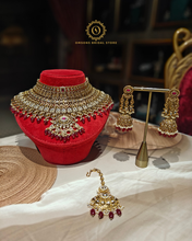 Antique gold ruby bridal set Rngla