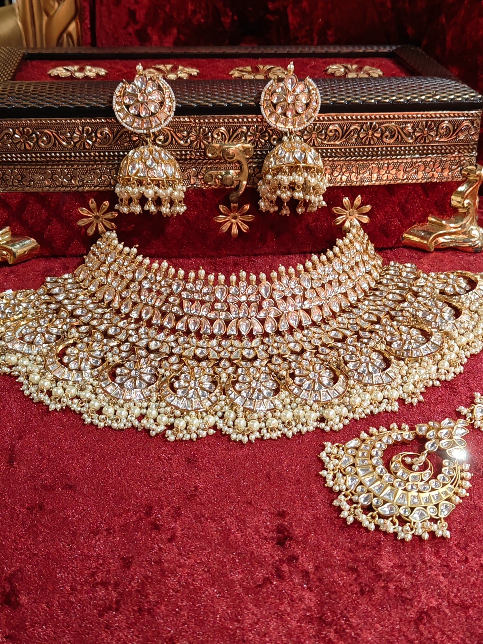 Stylish Kundan Bridal Set