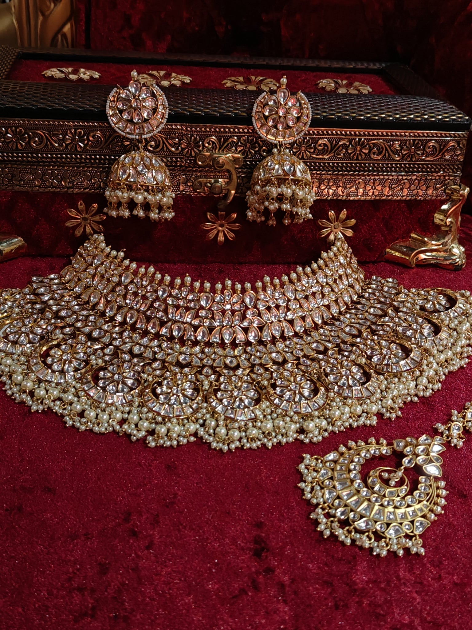 Stylish Kundan Bridal Set