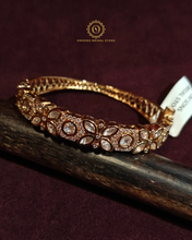 Kundan Bracelet VIV57